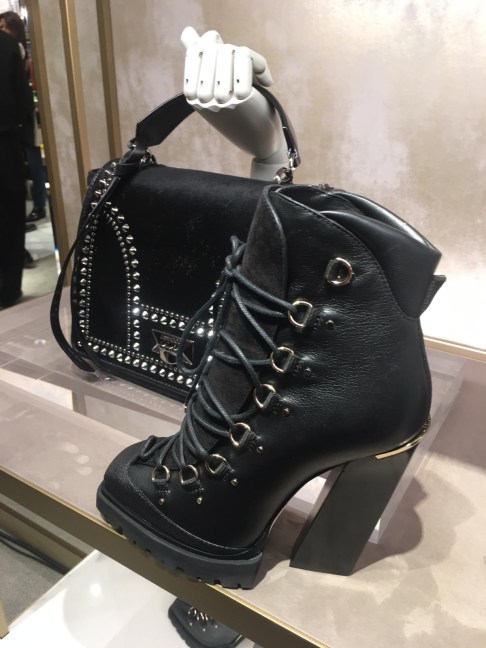 b7dced80-b1fa-47f2-a9e3-651a301cc853